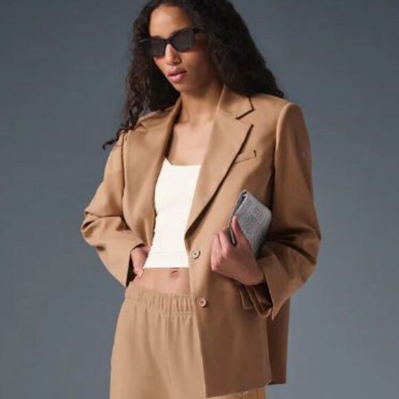 Adrienne Maloof Jackets & Blazers - Alo First-Class Blazer, size M